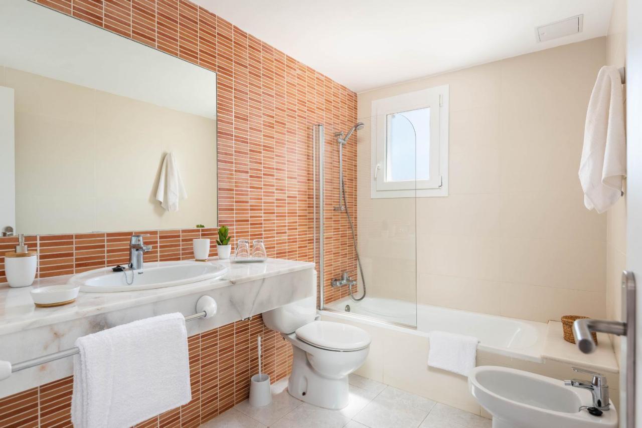 Rimar 4, 2 Bedroom Apartment, Cap D'Artrutx カラン・ボッシュ エクステリア 写真